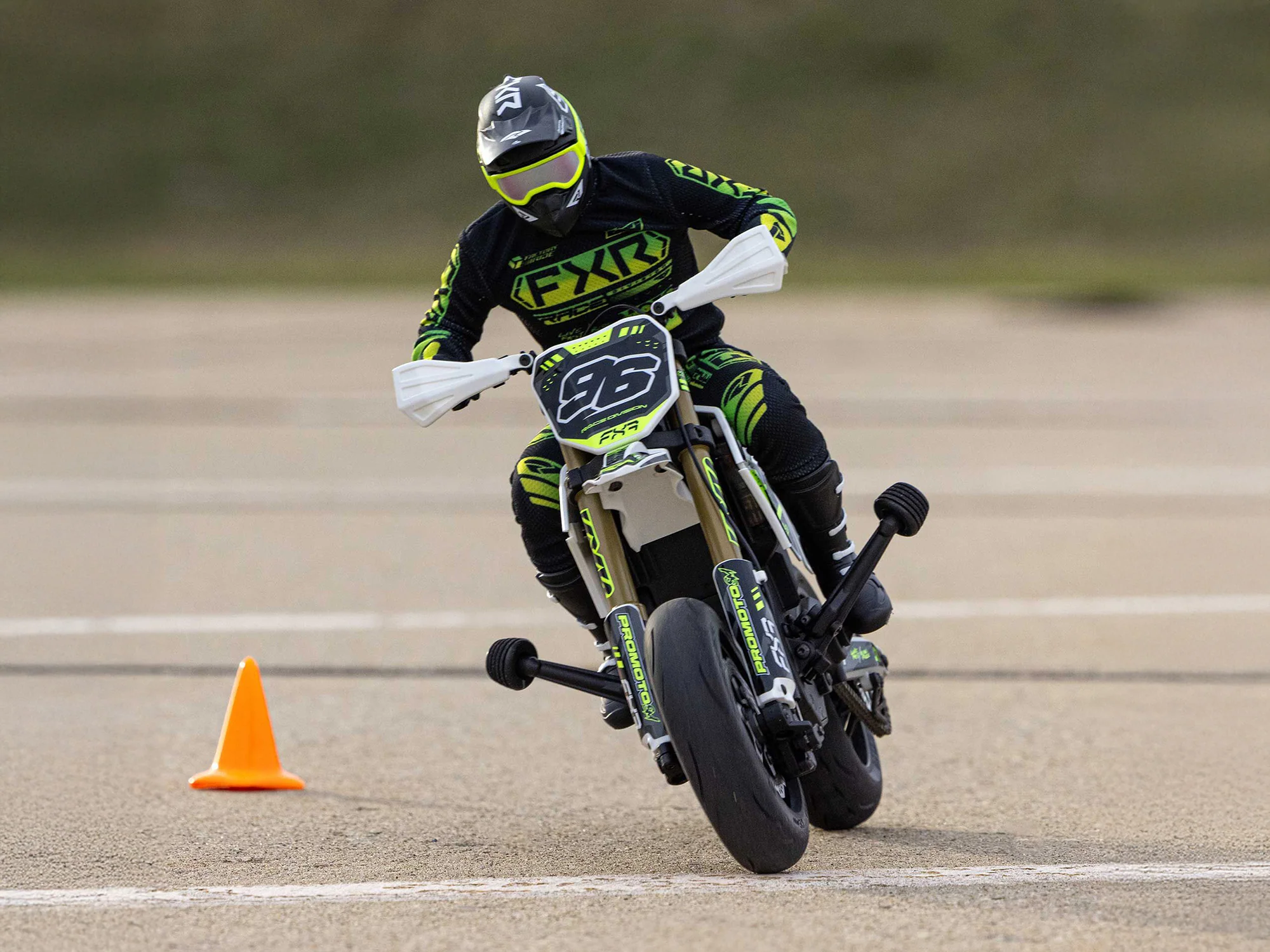 1/4 Promoto-SM FXR Supermoto Motorcycle RTR Basic - LOS2272 - Image 16