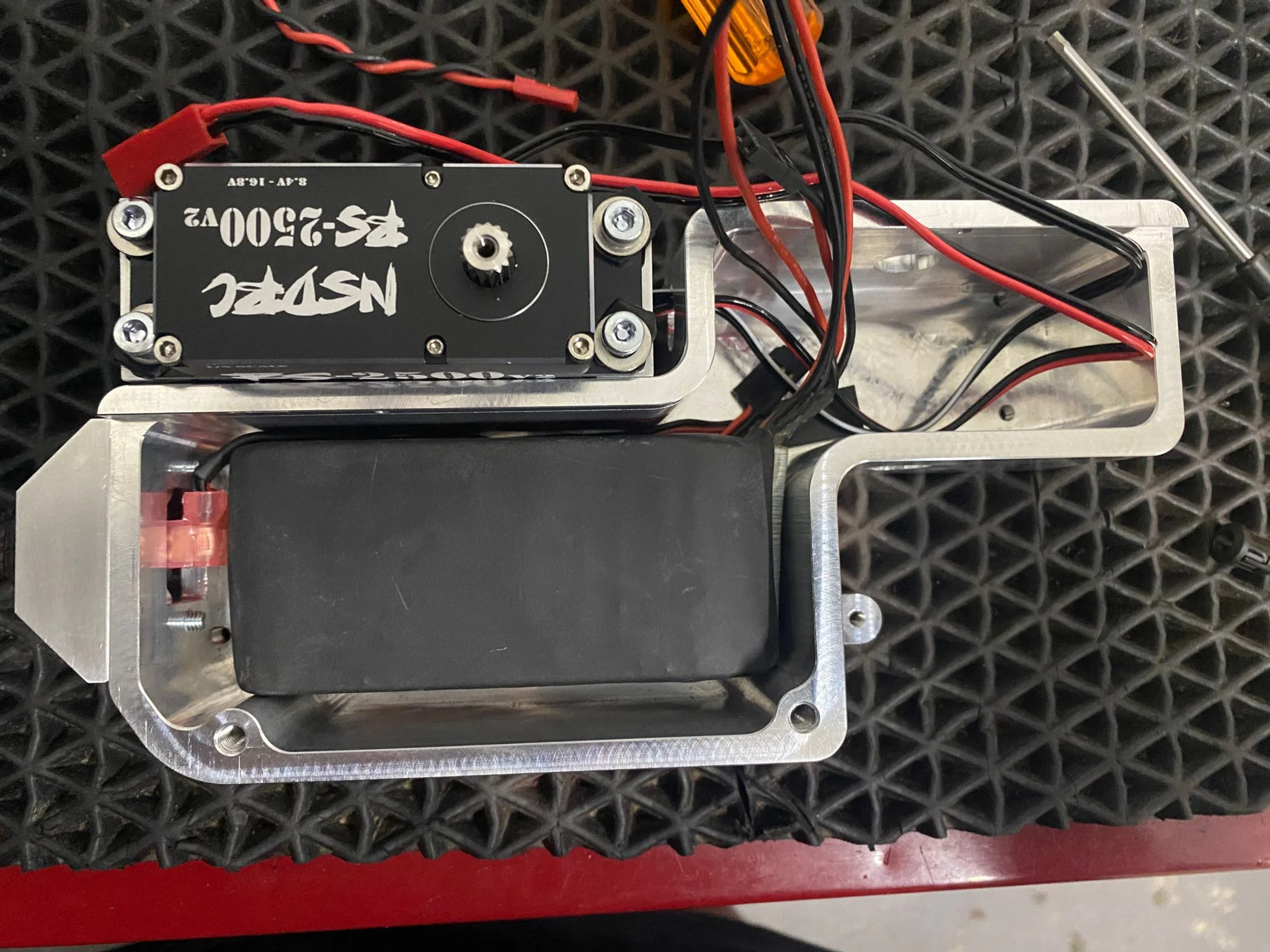 Johnny Crash XL Kraken Vekta Billet Battery Box 2.0 (plus servo stands) - Image 2