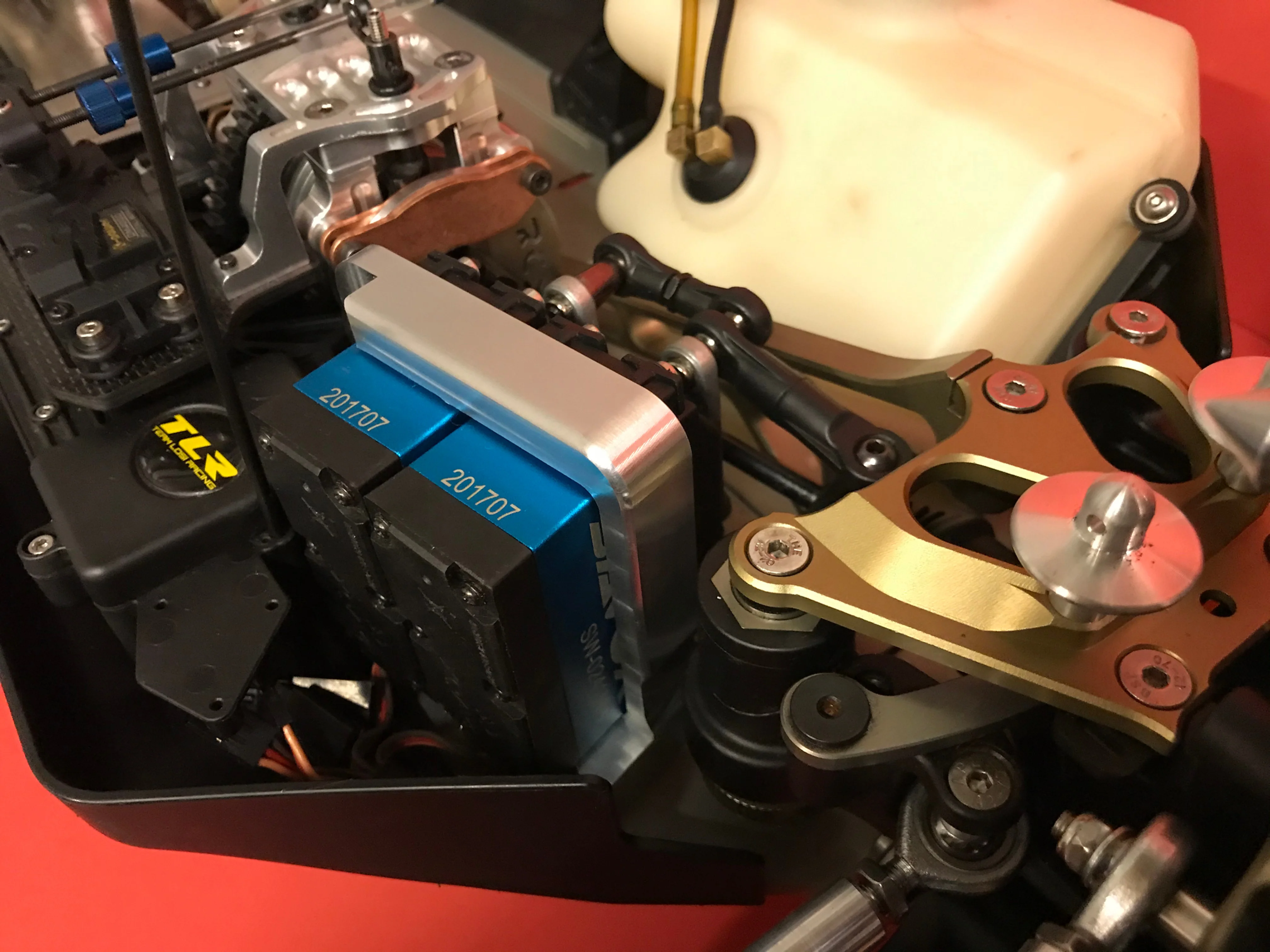 JS Performance LOSI 5B Billet Dual Servo Tray - Image 3