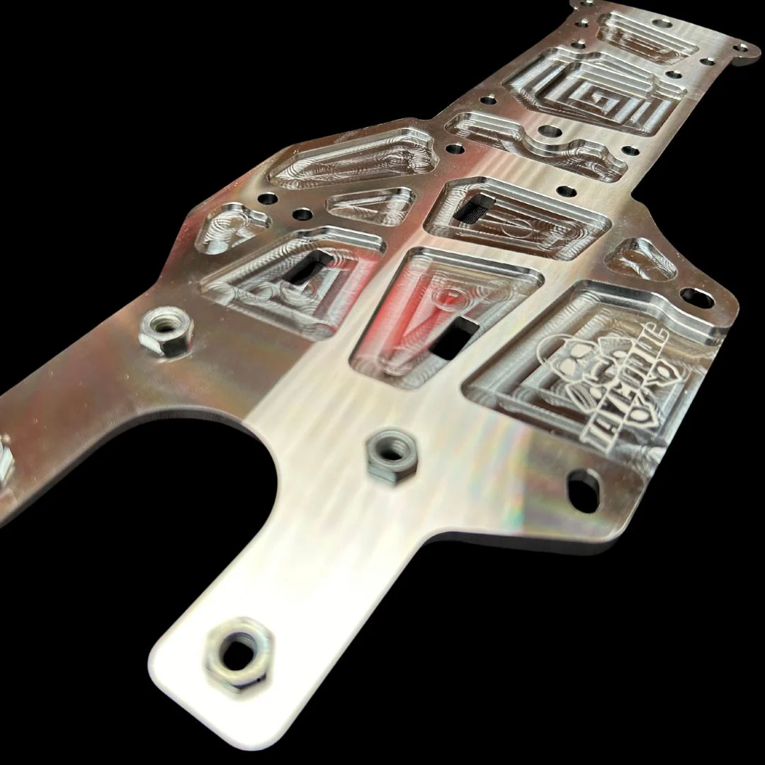 Taylor Baja 7075 Billet Rear Chassis plate - Image 3